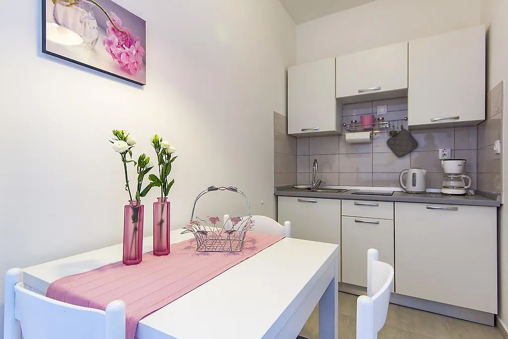 Center Apartment Tina Pula