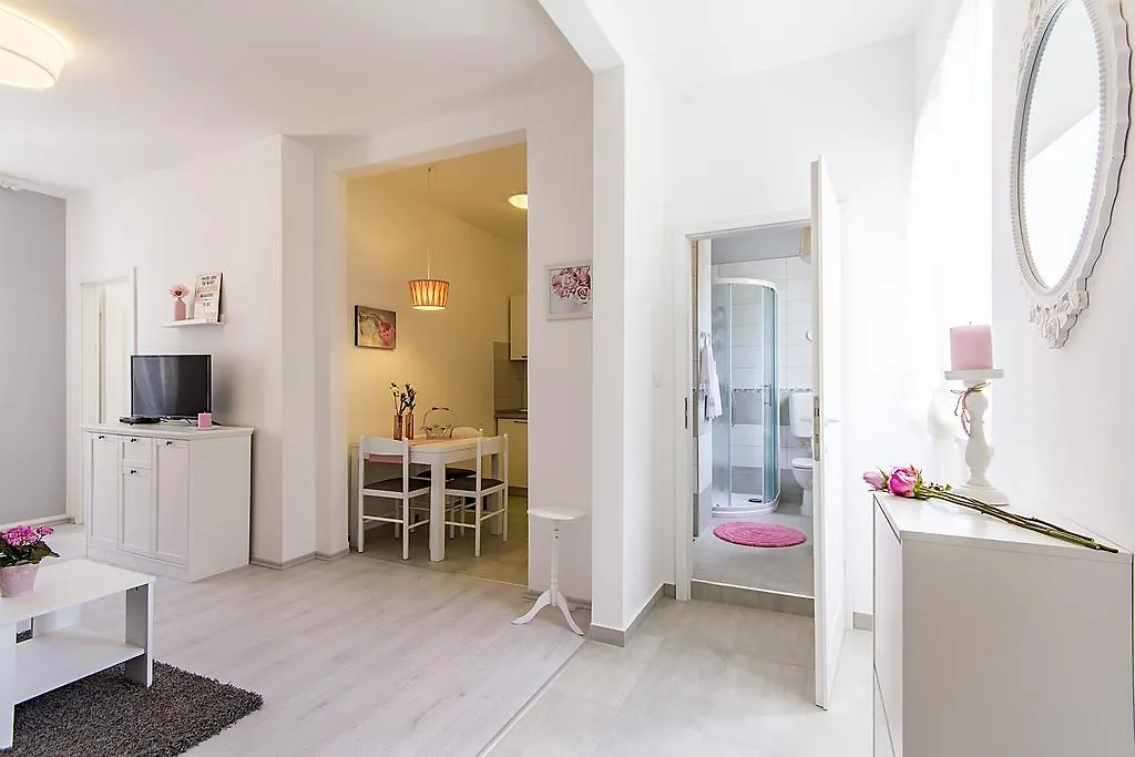 Center Apartment Tina Pula